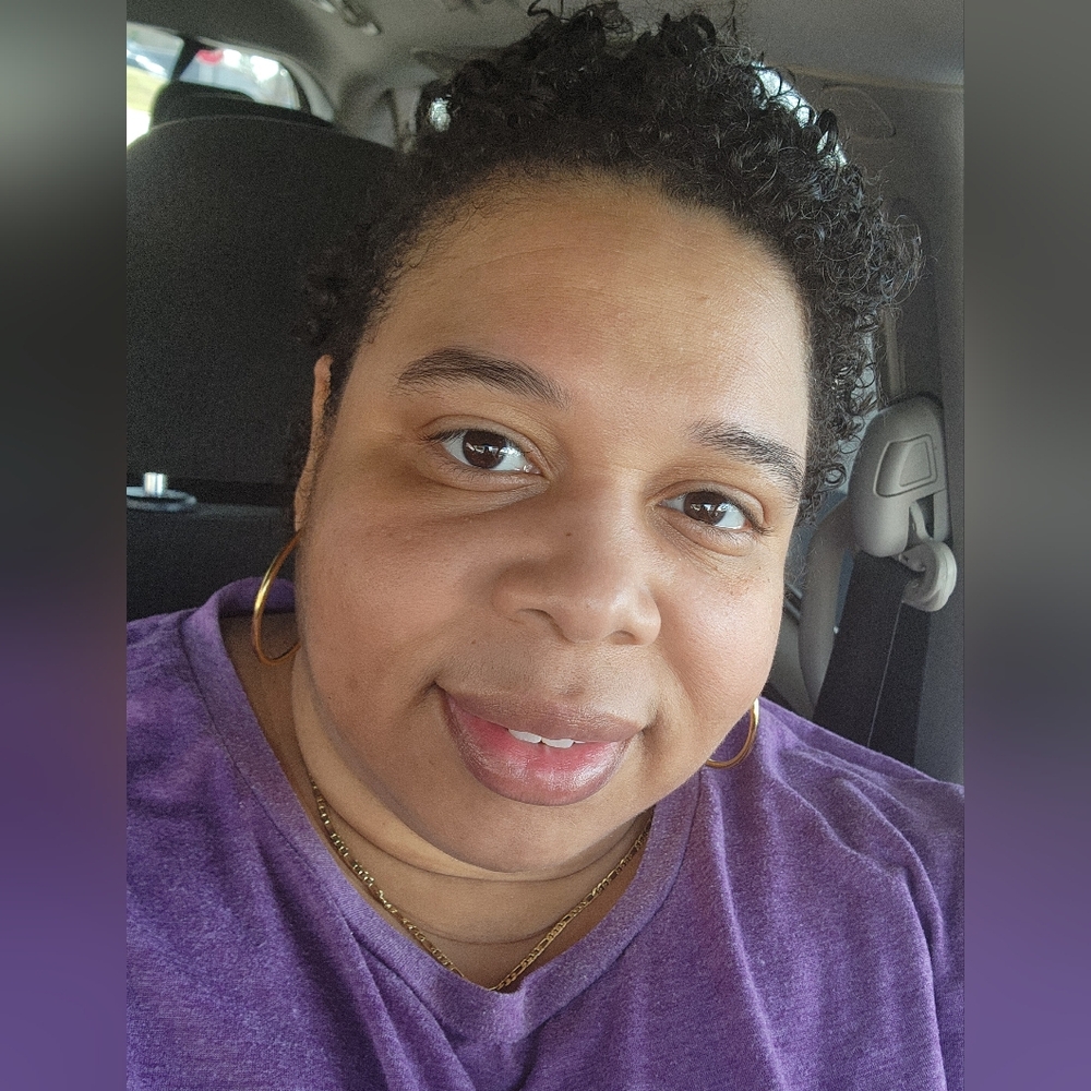 Meet your Posher, Renee